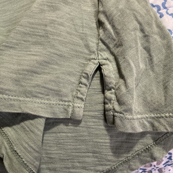 GAP Easy Tee. Like New! Size Small. Sage green - Picture 3 of 5